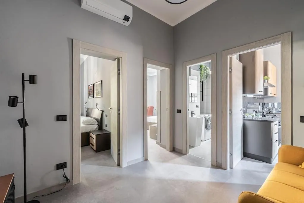 Renewed Apartment Tiepolo1 Milan Italy
