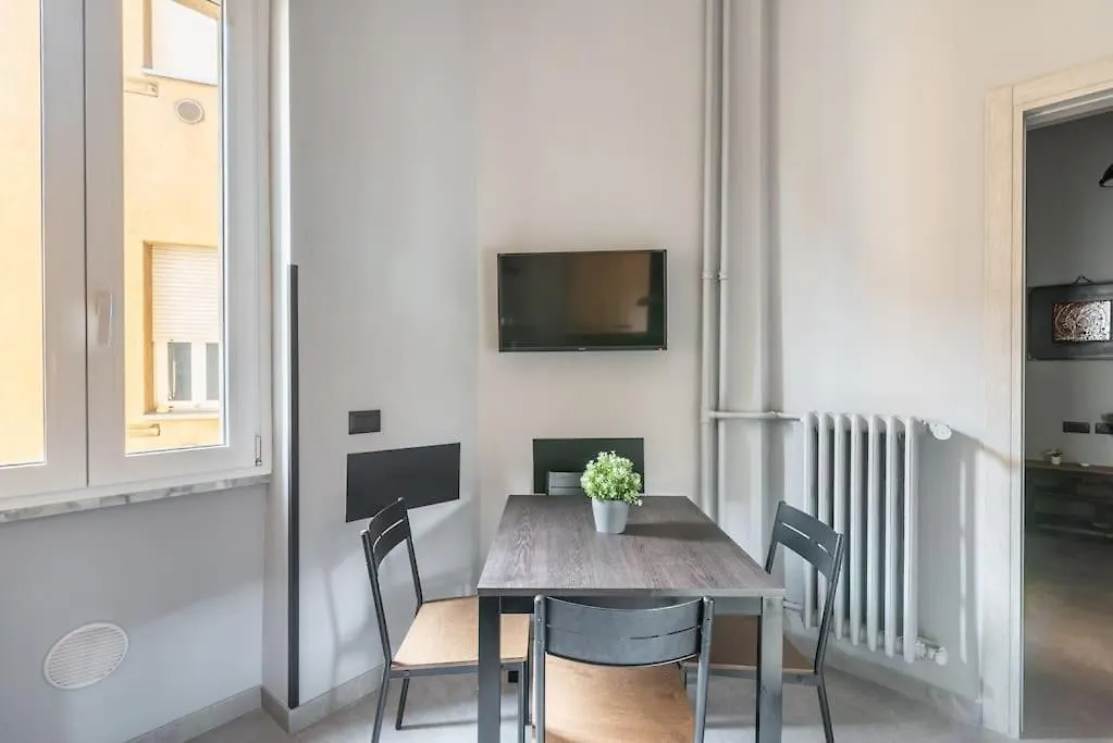 Renewed Apartment Tiepolo1 Milan